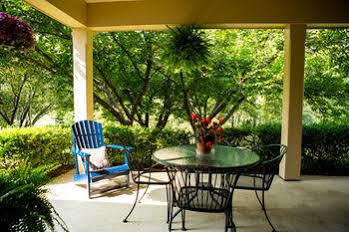 Inn Conference Center Hotel At Valley Forge Oaks